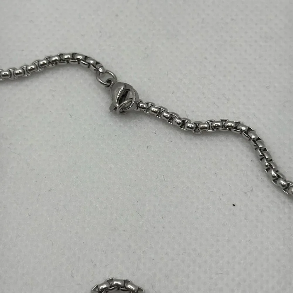 Silver Tone Barber Shears & Comb Pendant Necklace 23” Titanium NWOT, snake skin